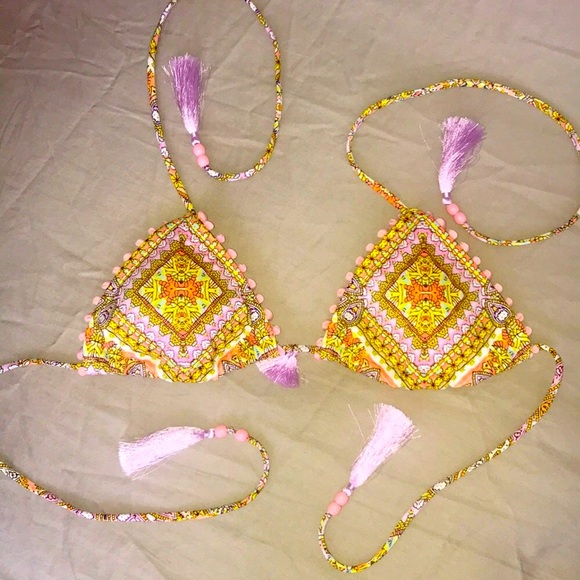 Victoria's Secret Other - BUNDLE 2 VICTORIA’S SECRET BIKINI TOPS!